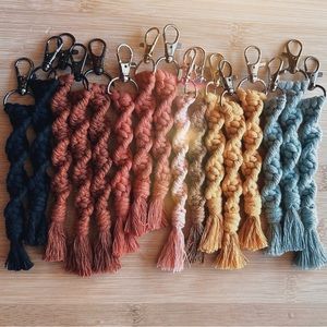 Spiral macrame keychain